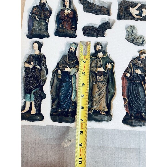 Vintage Resin Nativity Set 10 Pc Jesus Mary Joseph Wise Men Diamond Collection - Picture 3 of 7